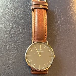 Daniel Wellington Classic B36S14 Unisex Wristwatch